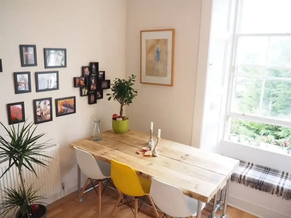 Luxury Central Georgian Apartment With Castle Views - photo 9