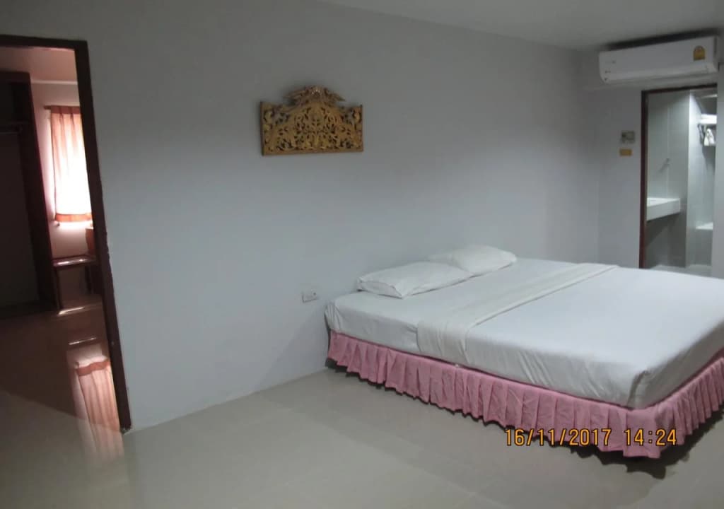 Tongpoon Hotel - photo 9