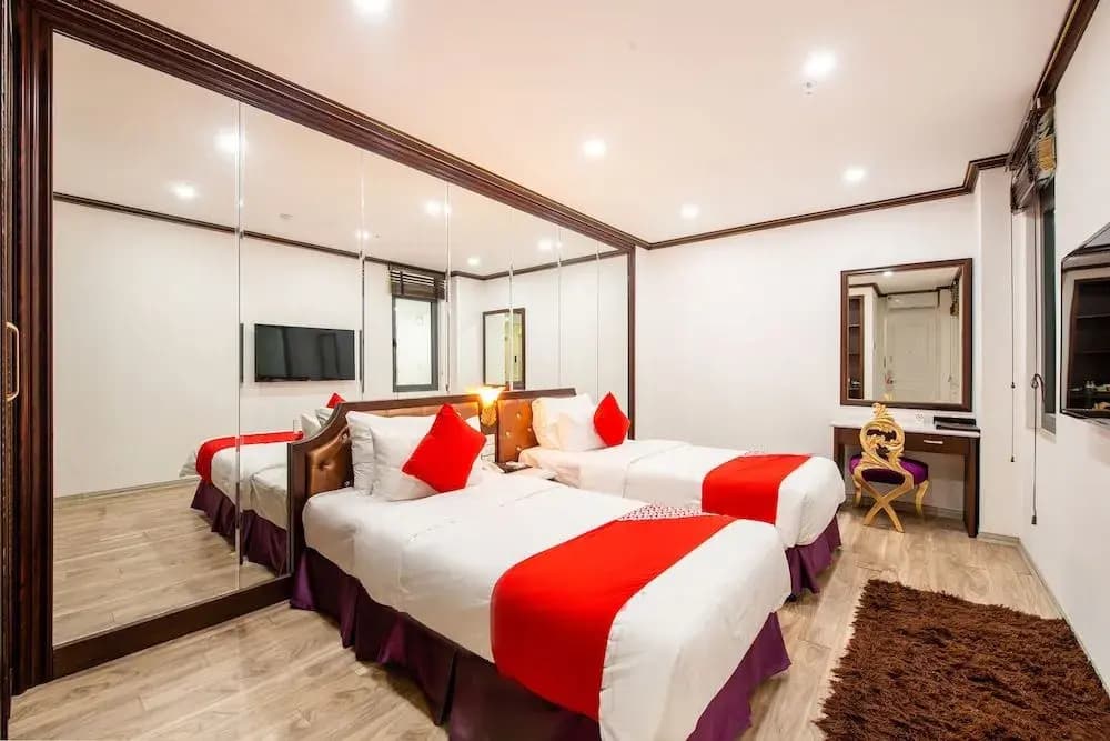 OYO 348 Suji Hotel - photo 4