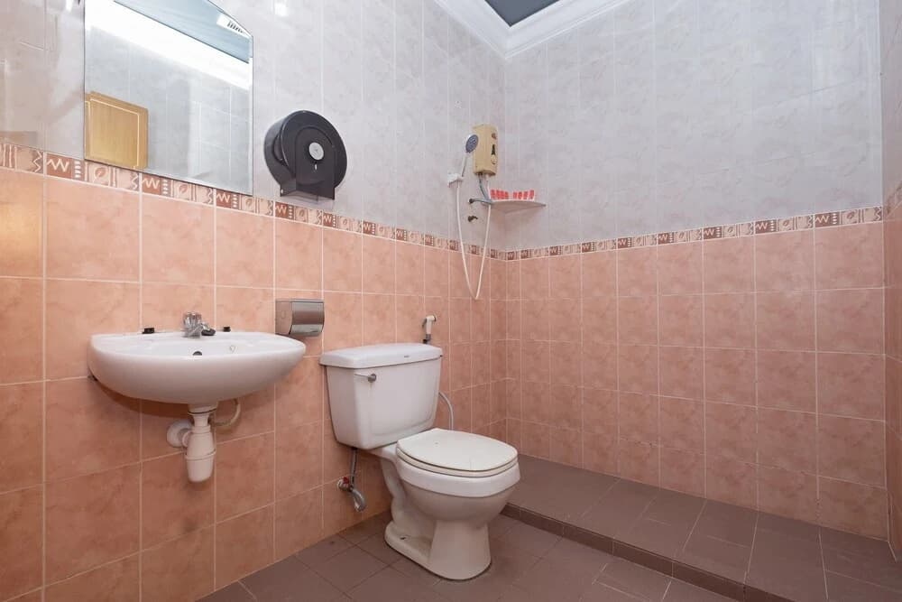 OYO 90050 V Hotel - photo 10