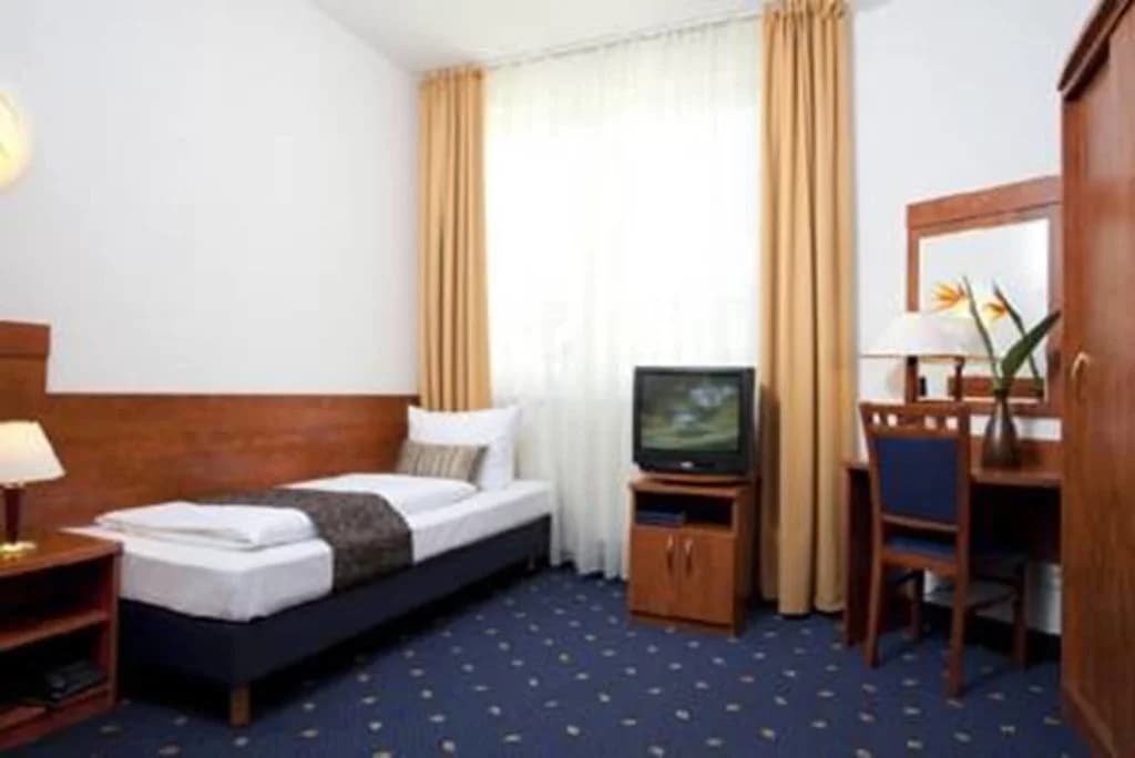 Hotel Atrium Charlottenburg - photo 16