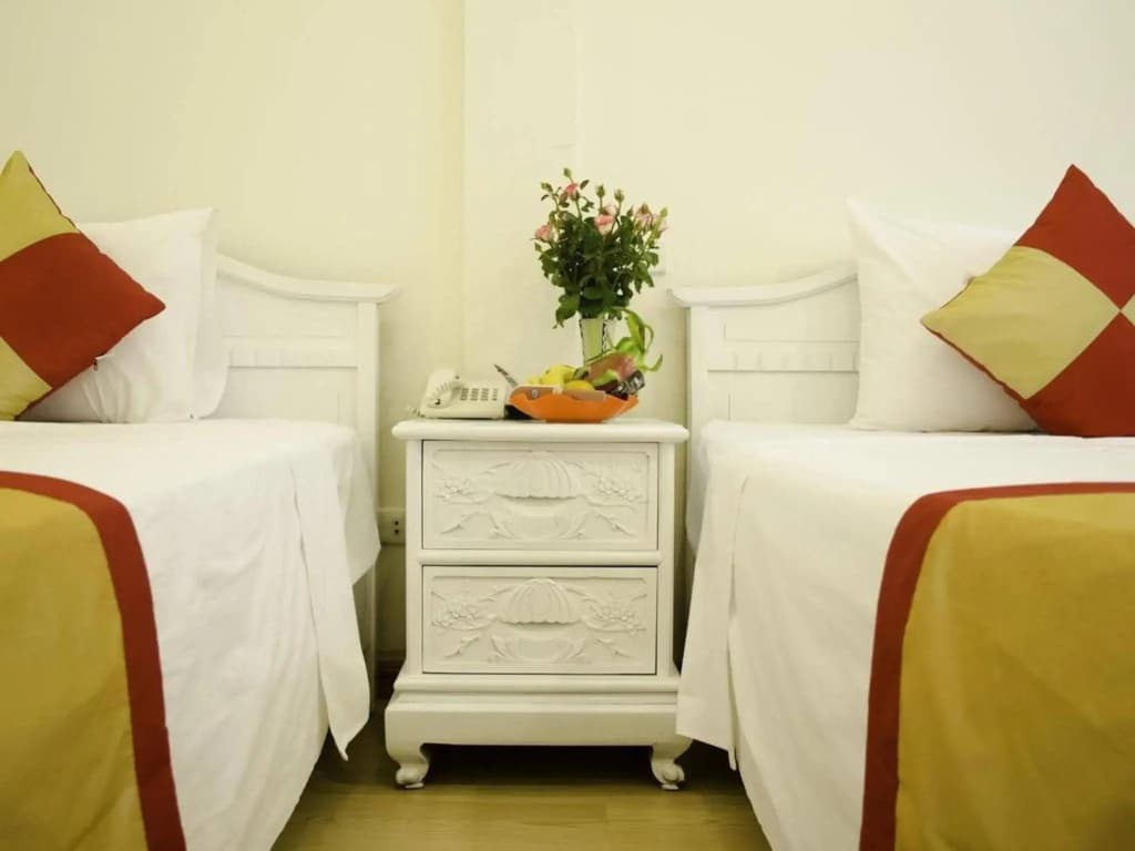 Blue Moon Hotel - photo 2