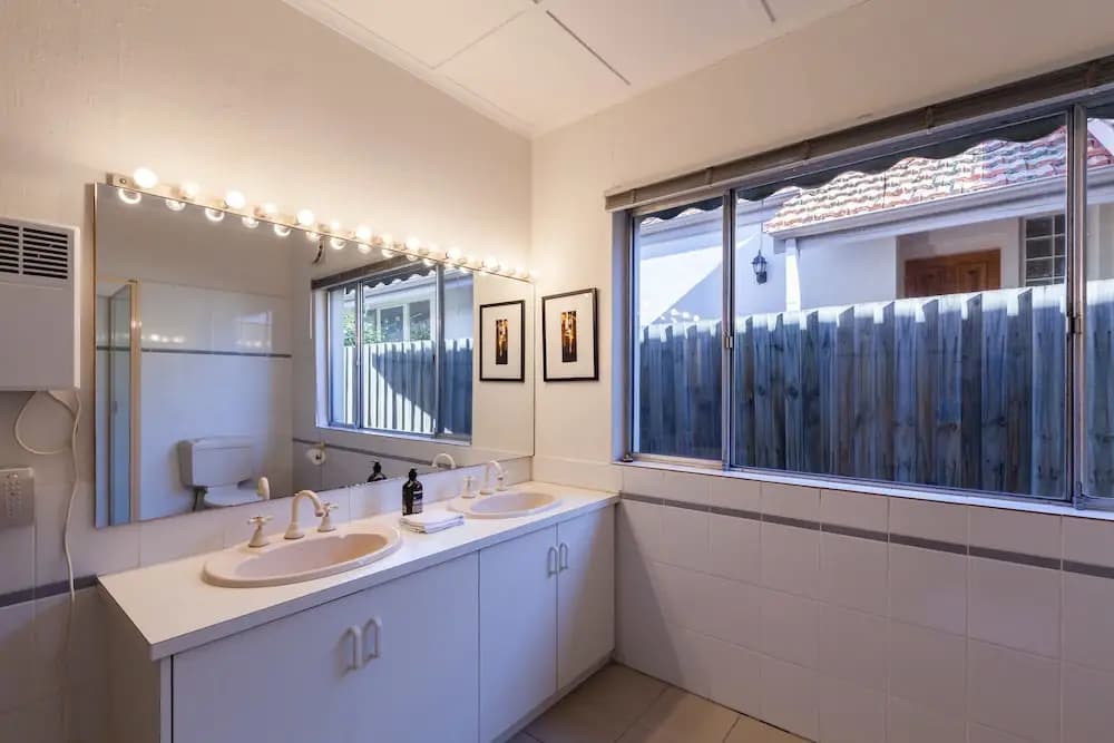 KELLY, 3BDR Northcote House - photo 9