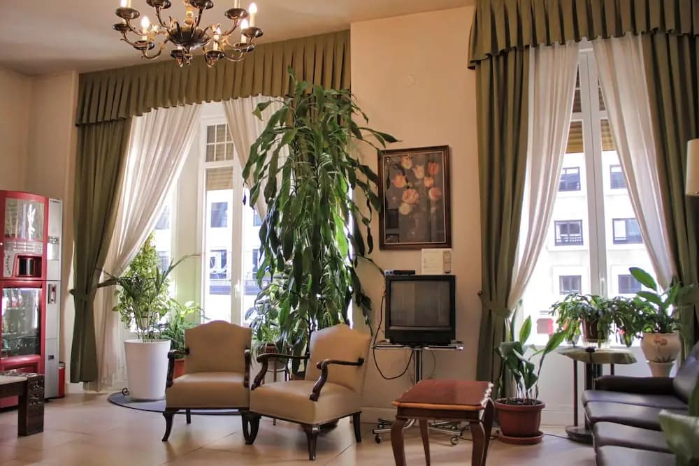 Hostal Excelsior - photo 14