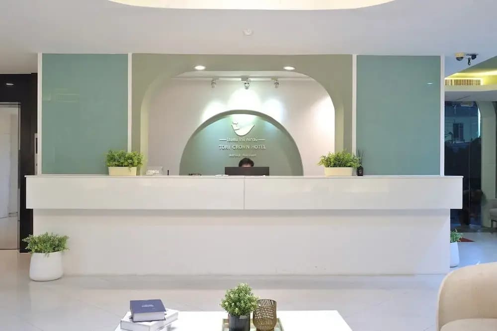 Tori Crown Hotel - photo 2