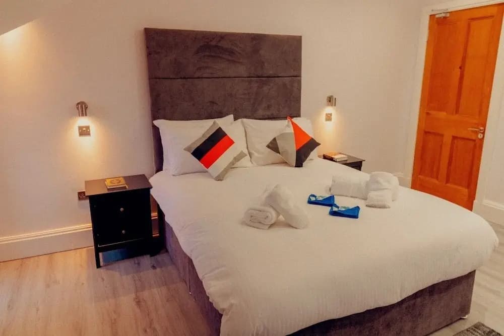 Mayfield Suites - photo 16