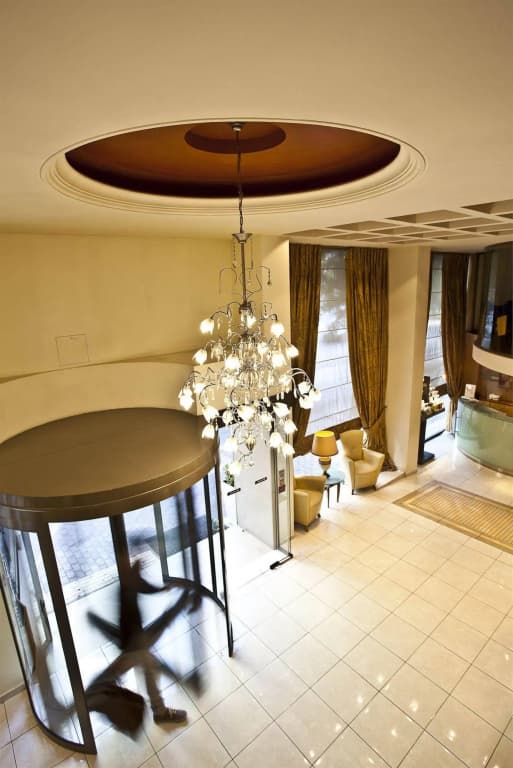 Golden City Hotel - photo 15