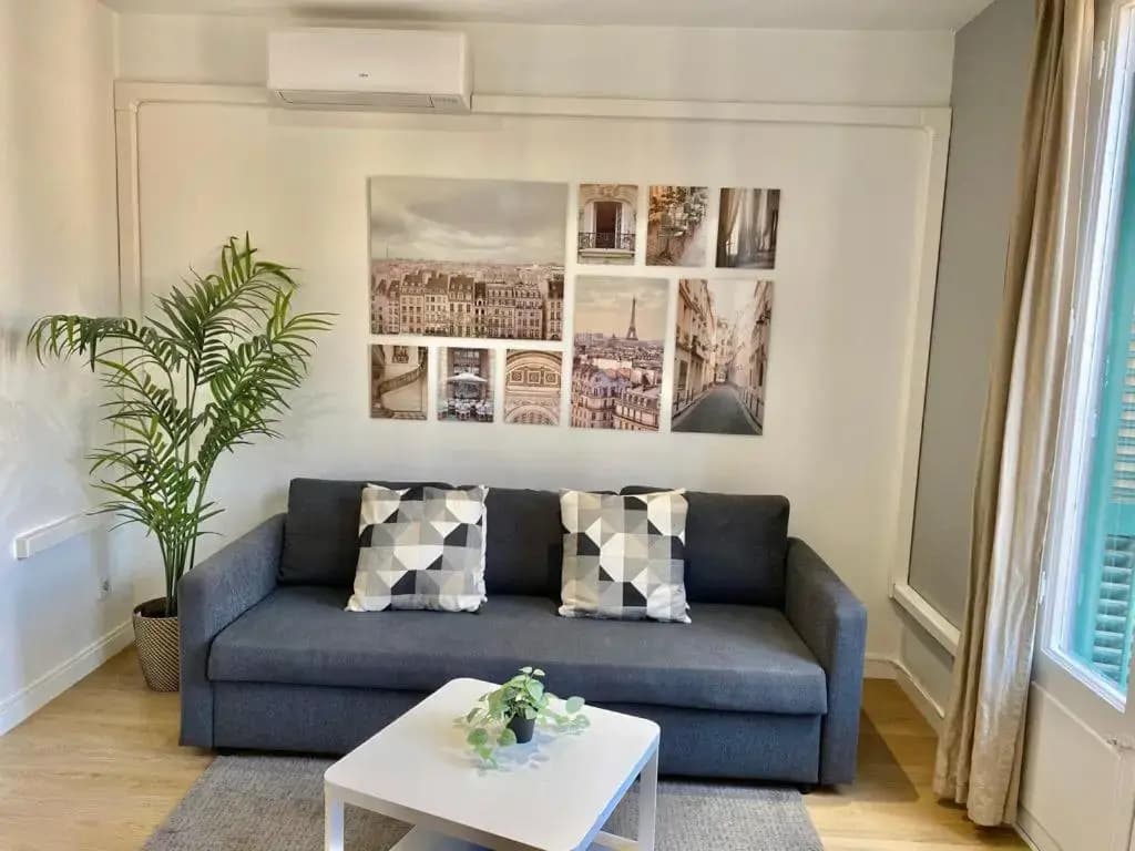 2 Bdr Eixample Apartment - photo 5