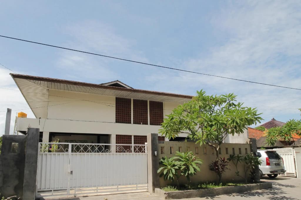 Matahari Guest House Denpasar - photo 1