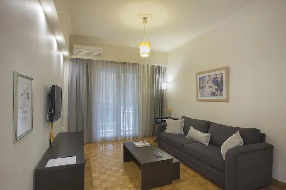 Koukaki Deluxe Apt at Syggrou-Fix - photo 2