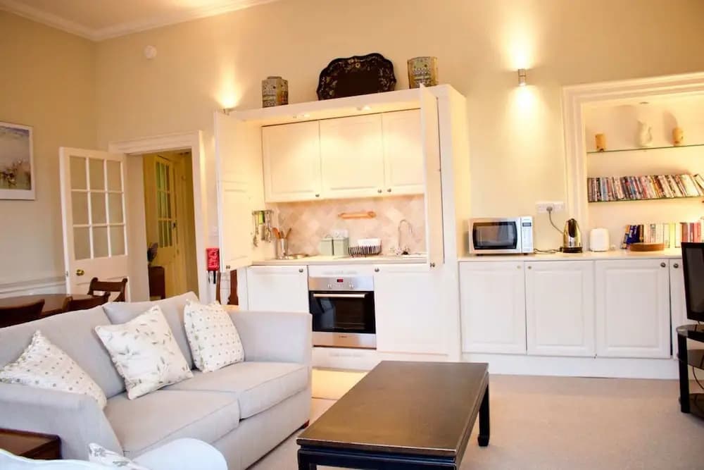 Period Property on Castle Street - photo 8