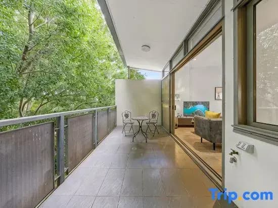Rooftop 2 Bed Apt With Terrace at Newtown - photo 4