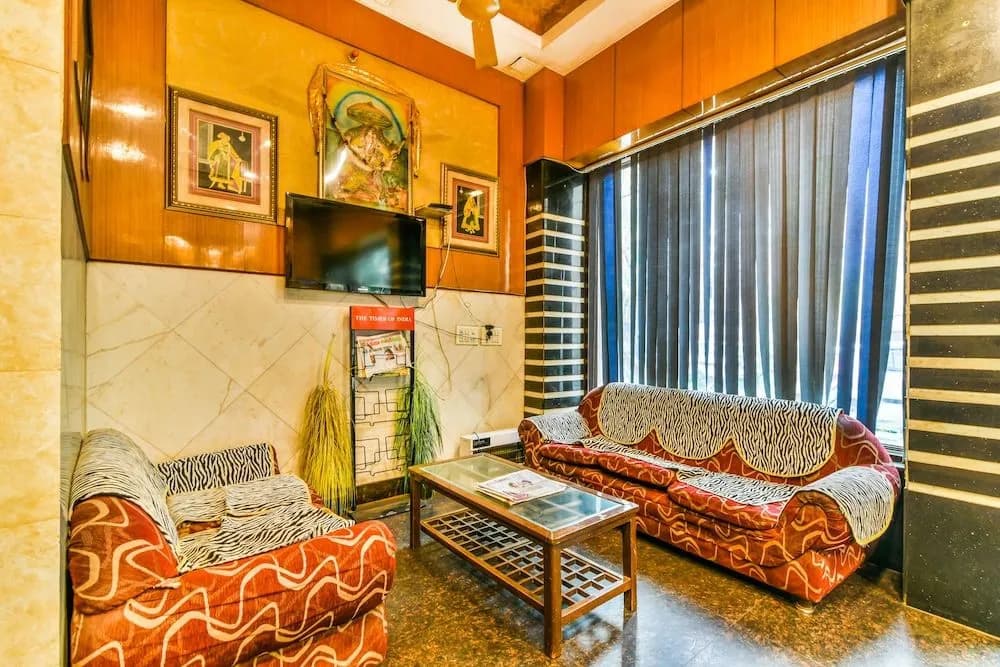 Hotel The Le Grand - photo 13