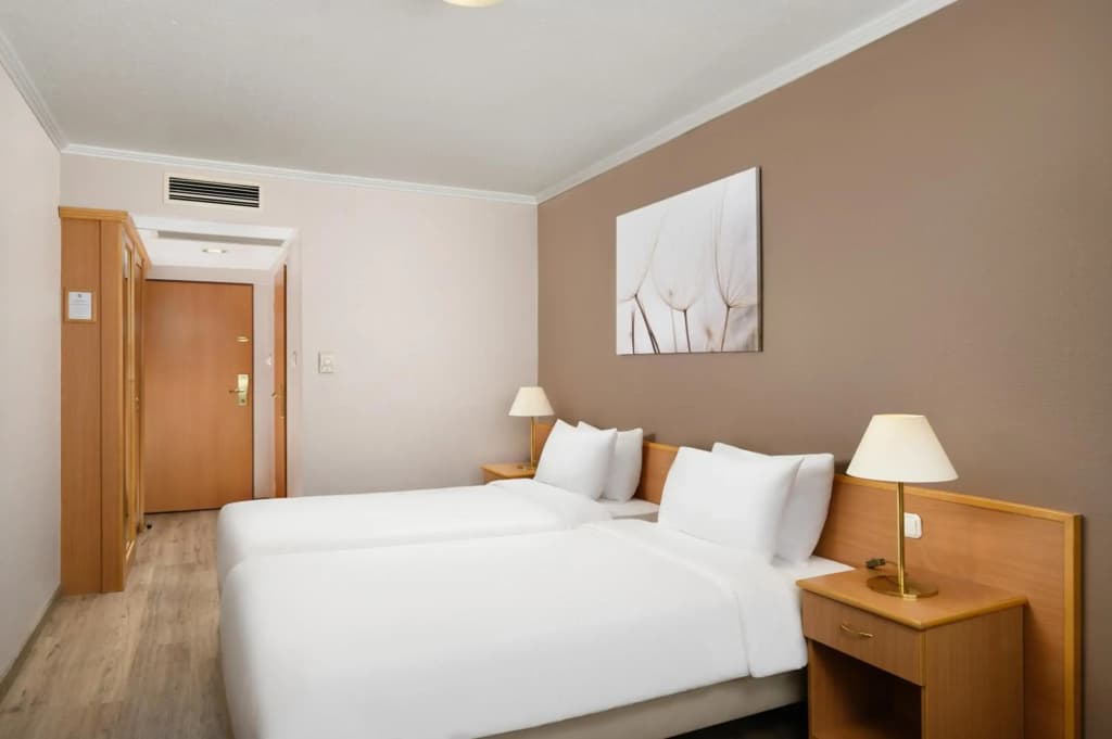 Danubius Hotel Arena - photo 5