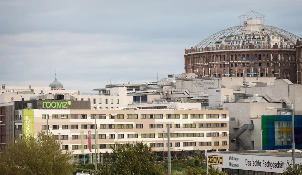 Plaza Inn Gasometer - photo 10