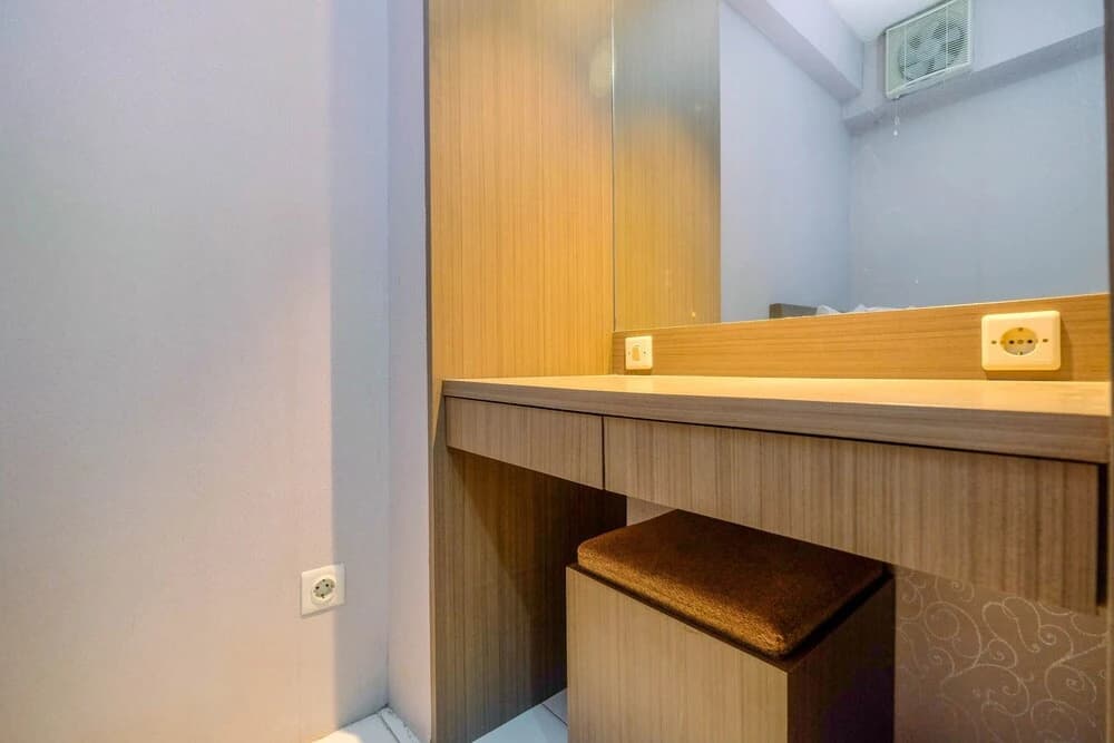 Good Location 2BR Apartment Kalibata City near Mall - photo 6