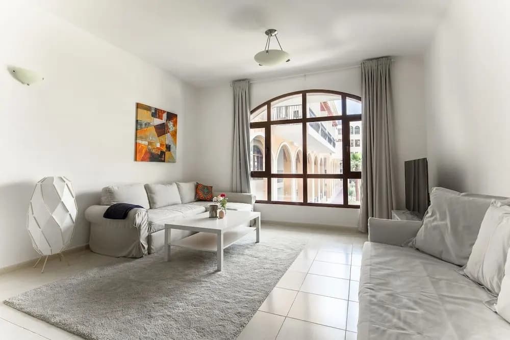 Spacious 1BR in Heart of JVC - photo 6