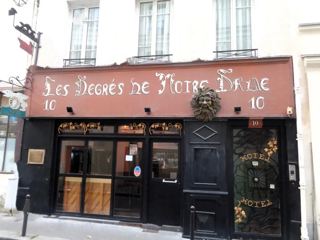 Hôtel les Degrés de Notre Dame - photo 1