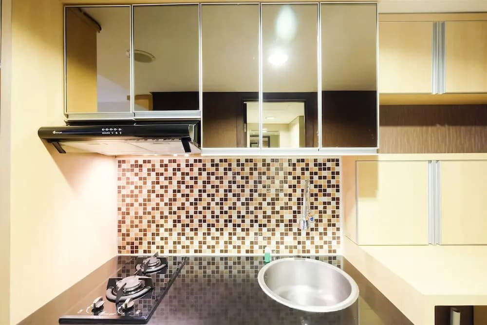Comfortable and Modern Studio Apartment near Cawang and MT Haryono - photo 5