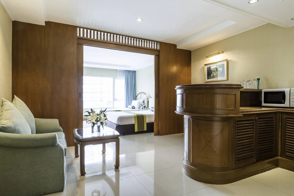Hotel Windsor Suites Bangkok - photo 2