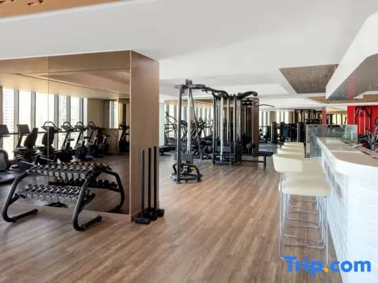 Luxury 1BR at Paramount Residences with Pool Gym & Parking - photo 6
