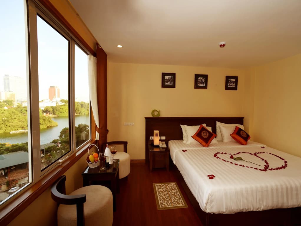 Centre Point Hanoi Hotel - photo 2