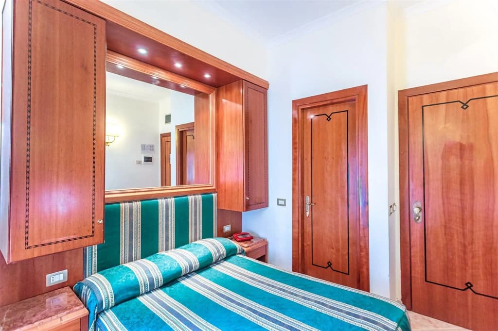Raeli Hotel Lux - photo 7