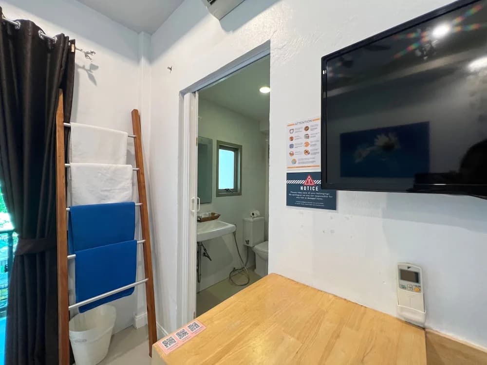 The Snug Airportel - photo 9