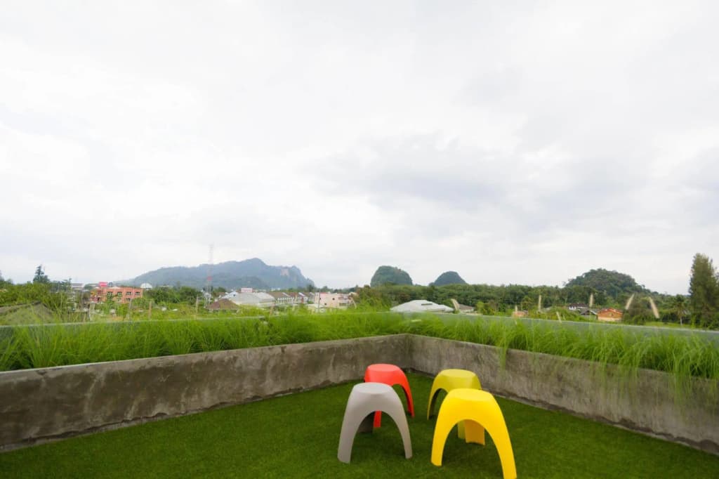 OYes Hostel - photo 13