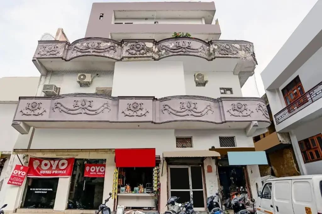 Oyo 81119 Hotel Prince - photo 1
