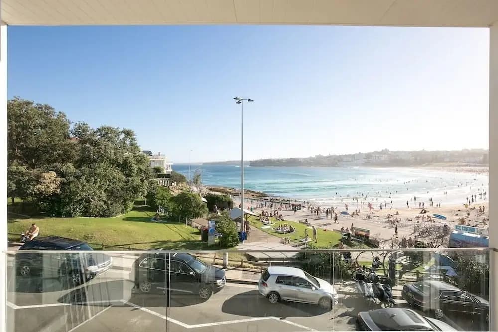 Bondi Vista Beachfront Apartment - photo 10