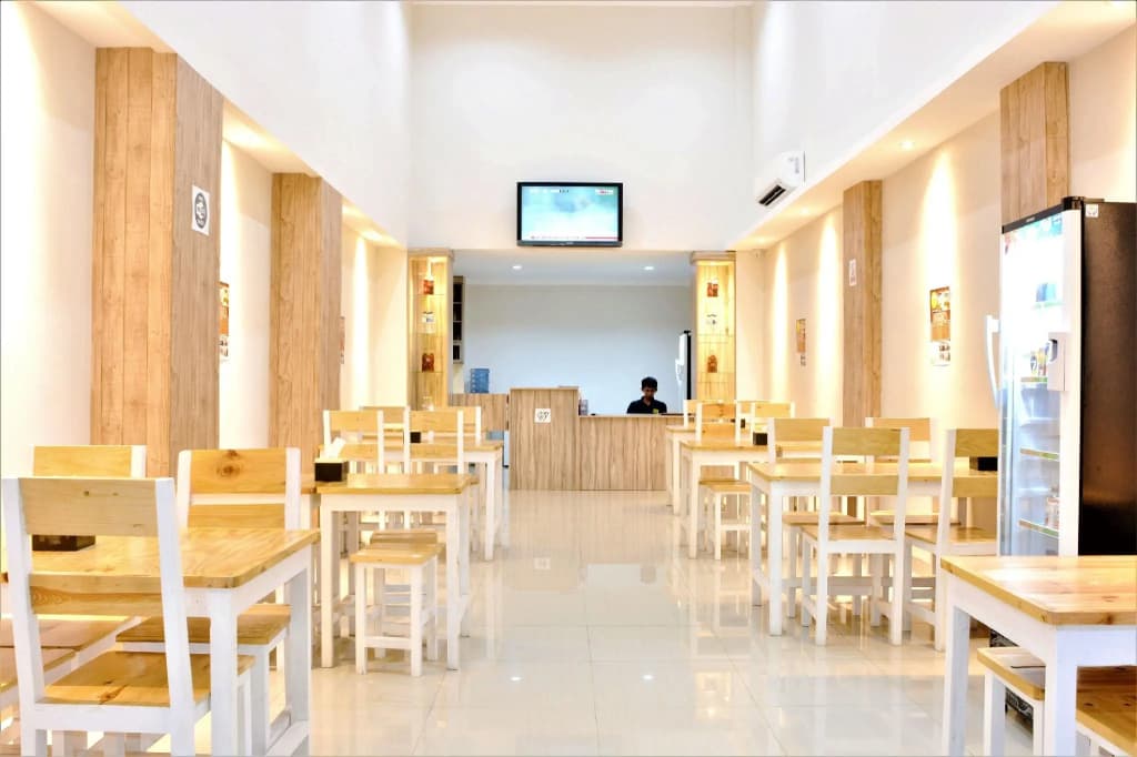 ZEN Rooms Basic Pegangsaan Kelapa Gading - photo 15
