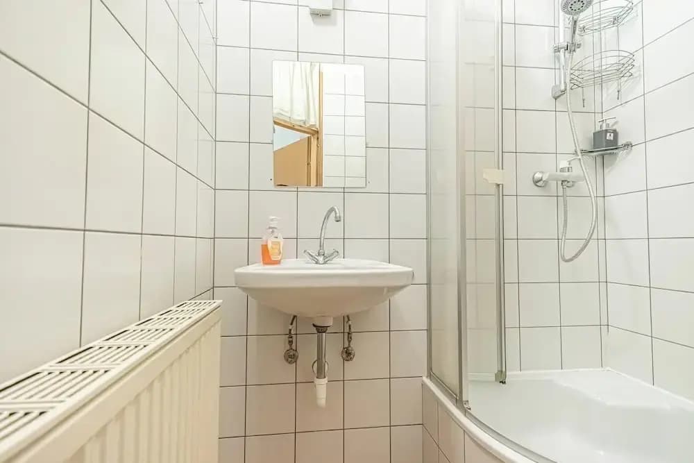 Affordable 2BR Apt Long Stay Stadthalle - photo 6
