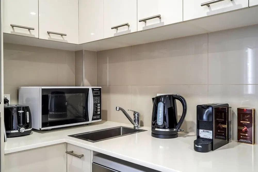 Bright 1 Bedroom Unit in the Heart of Manly - photo 12