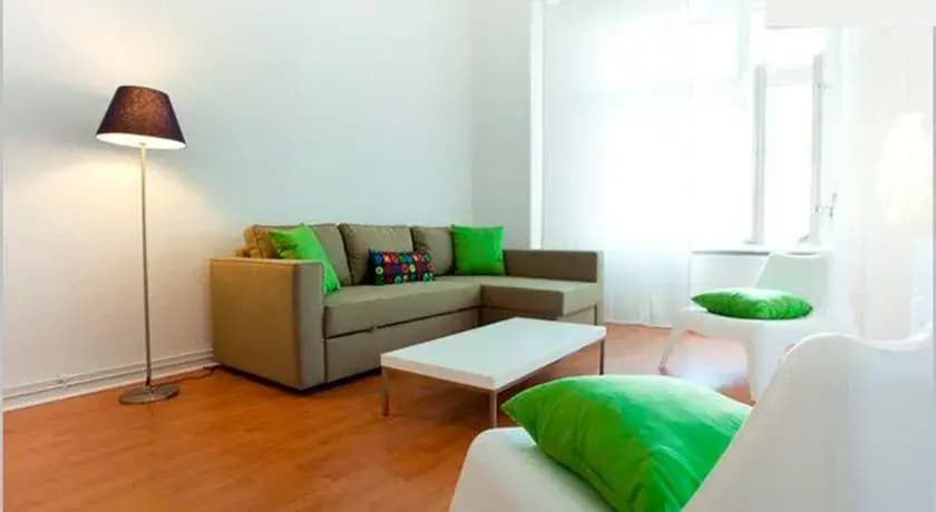 Great Home Dolziger Straße - photo 2