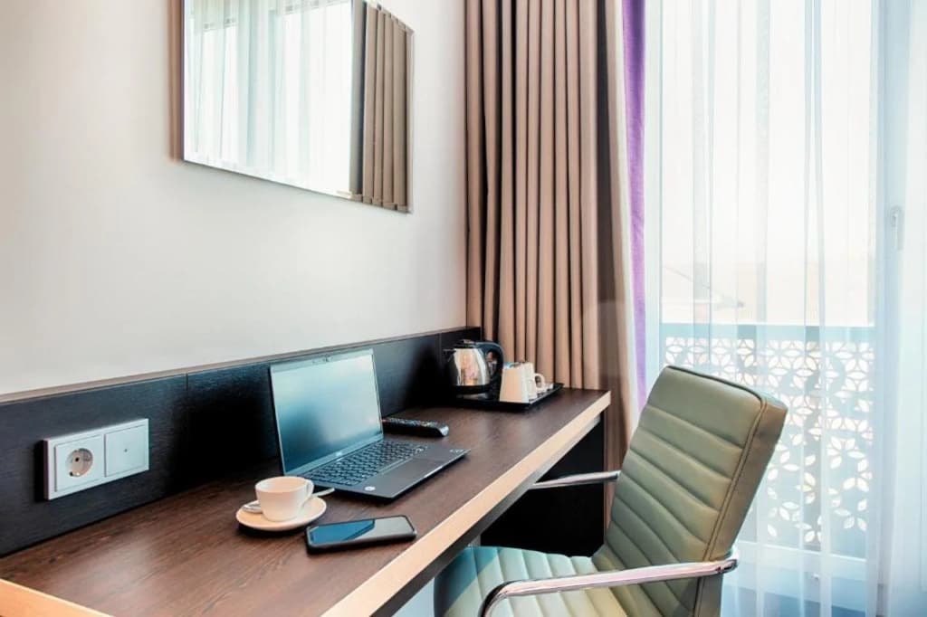 Premier Inn Berlin Alexanderplatz Hotel - photo 7