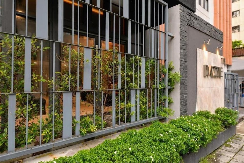 Dazzle Residence - photo 1
