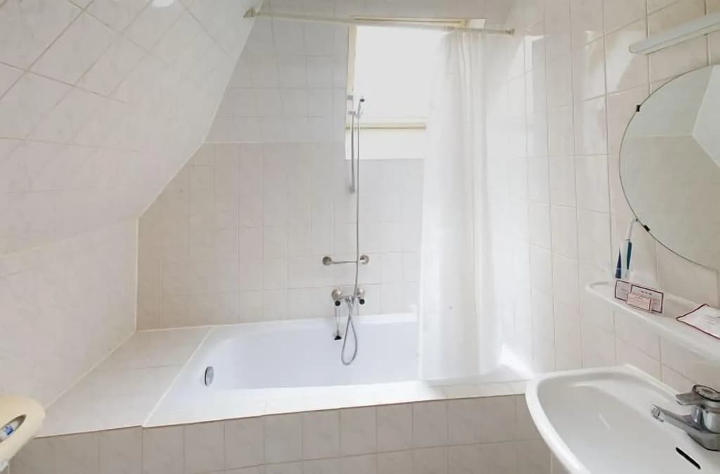 Hotel Prins Hendrik - photo 8