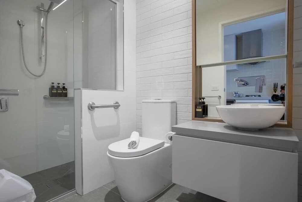 61*Boutique one-bedroom*Boxhill Central*Mall - photo 8