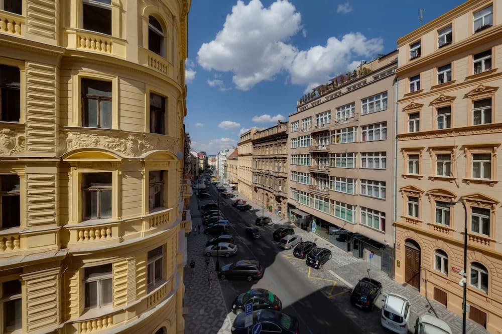Prague city center apartment - photo 1