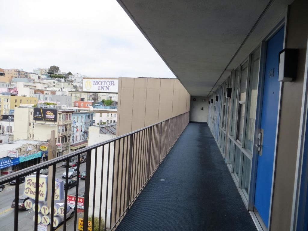 Royal Pacific Motor Inn - photo 22