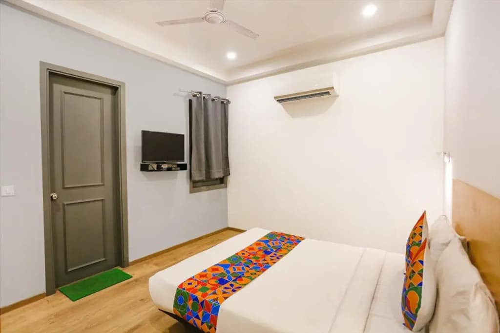 FabHotel Roseman - photo 6