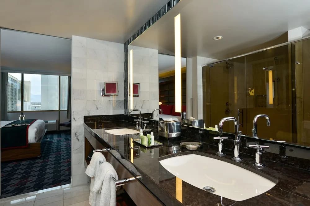 D Bar - photo 10