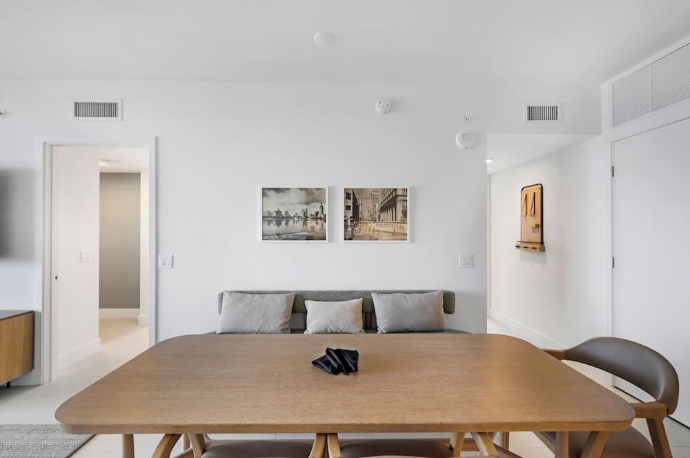 Upscale 3-BD Condo in DTW Miami - photo 39
