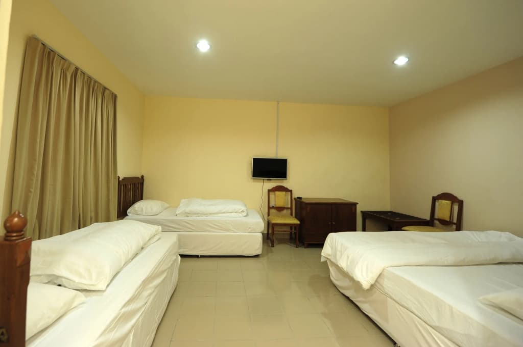Joy Motel - photo 2