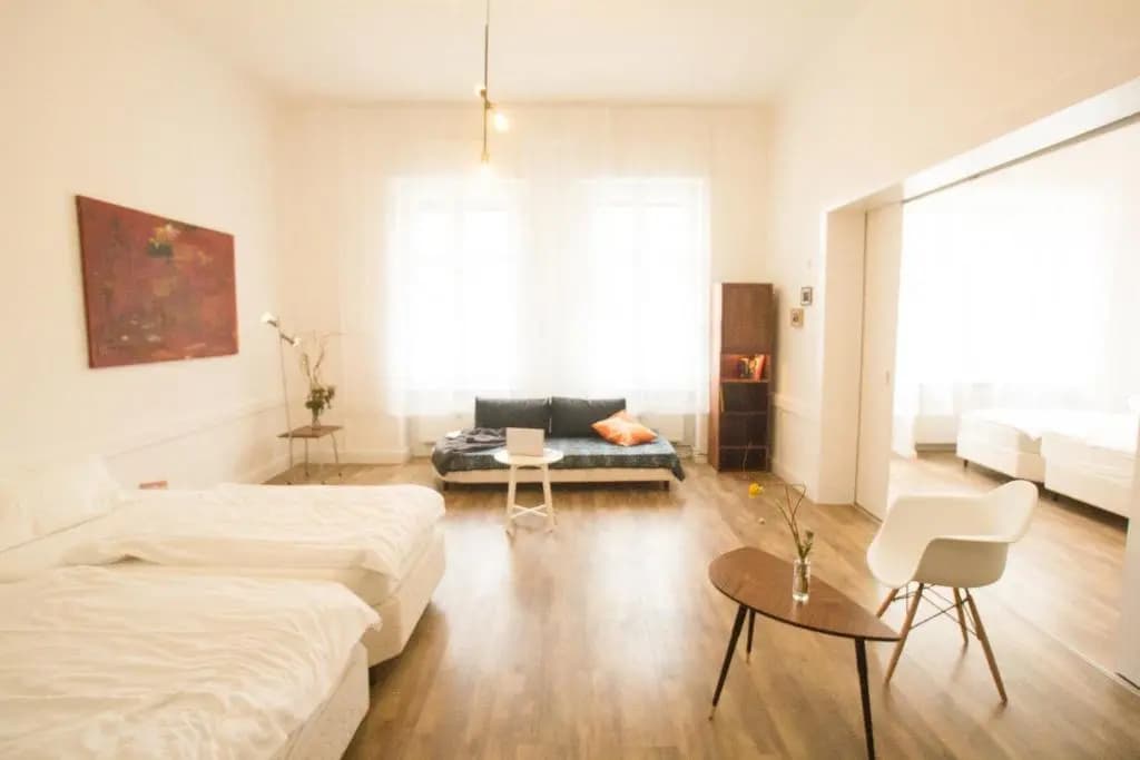 Central , 3 Rooms in Frankfurter Tor - photo 4