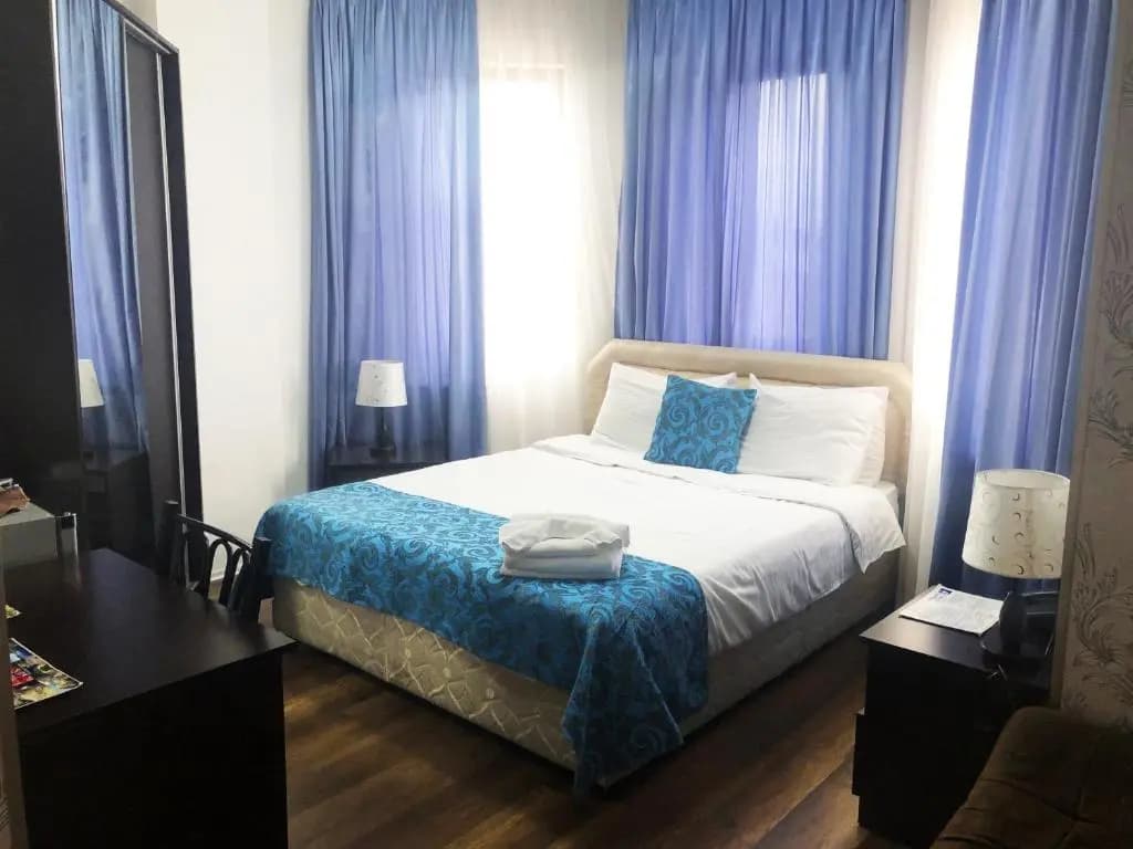 AIA Hotel - photo 2