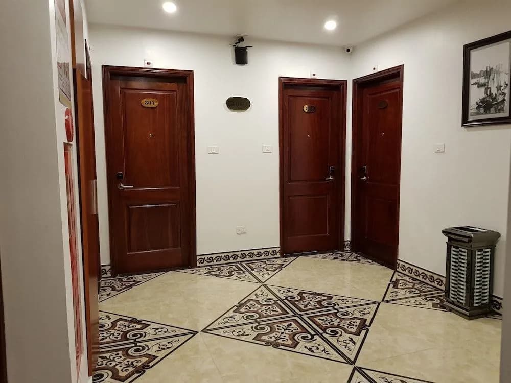 Helenhalong Hotel - photo 12