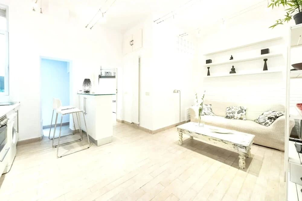 Apartment with One Bedroom in Madrid - photo 11