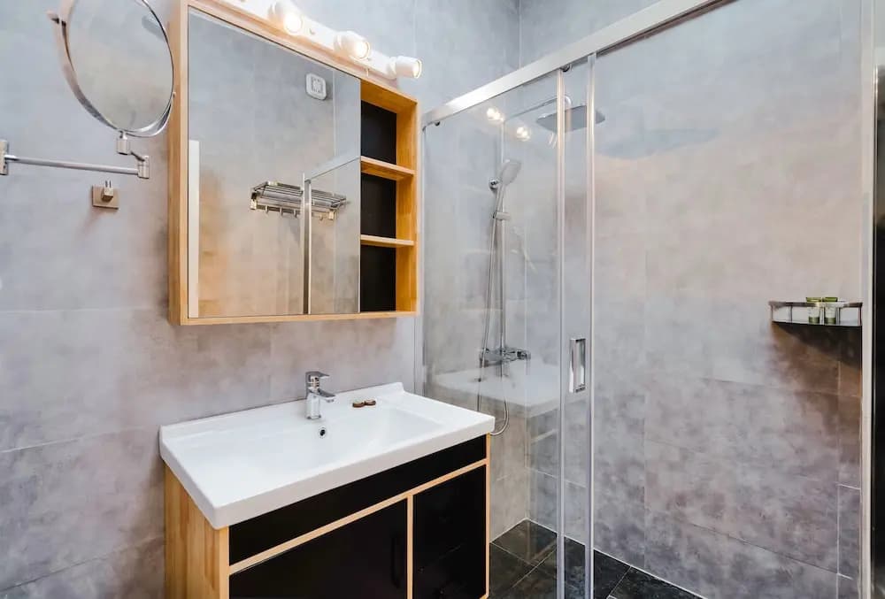 "sanders Home Suites - Pleasant Downtown Studio" - photo 16